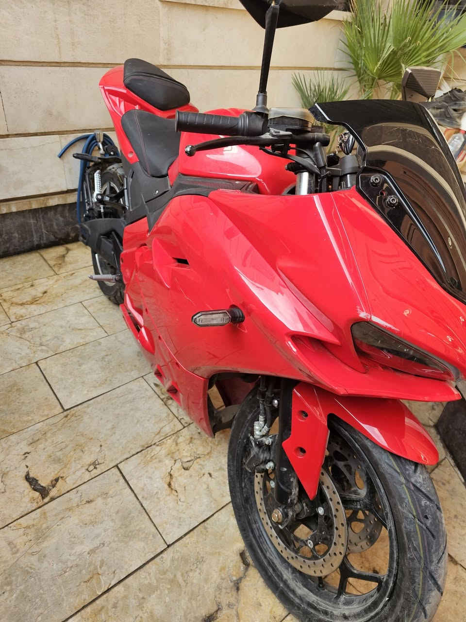 السلام عليكم بطح شحن للبيع
ملف 3000 بطارية 6 مساطر بيهة وضع P و R جديدة ماشية

189 بصمتين وسويجين و 3 سرعات اشارة يمنة يسرة دبل m

اشارة لايتات عالي ناصي كلشي بيهة هورن جهاز حماية وانذار

بك لايت بريك بالمكان بس بيهة كم شخطة قفل كلش

مليون و 800 مكان بغداد واتساب ***********
