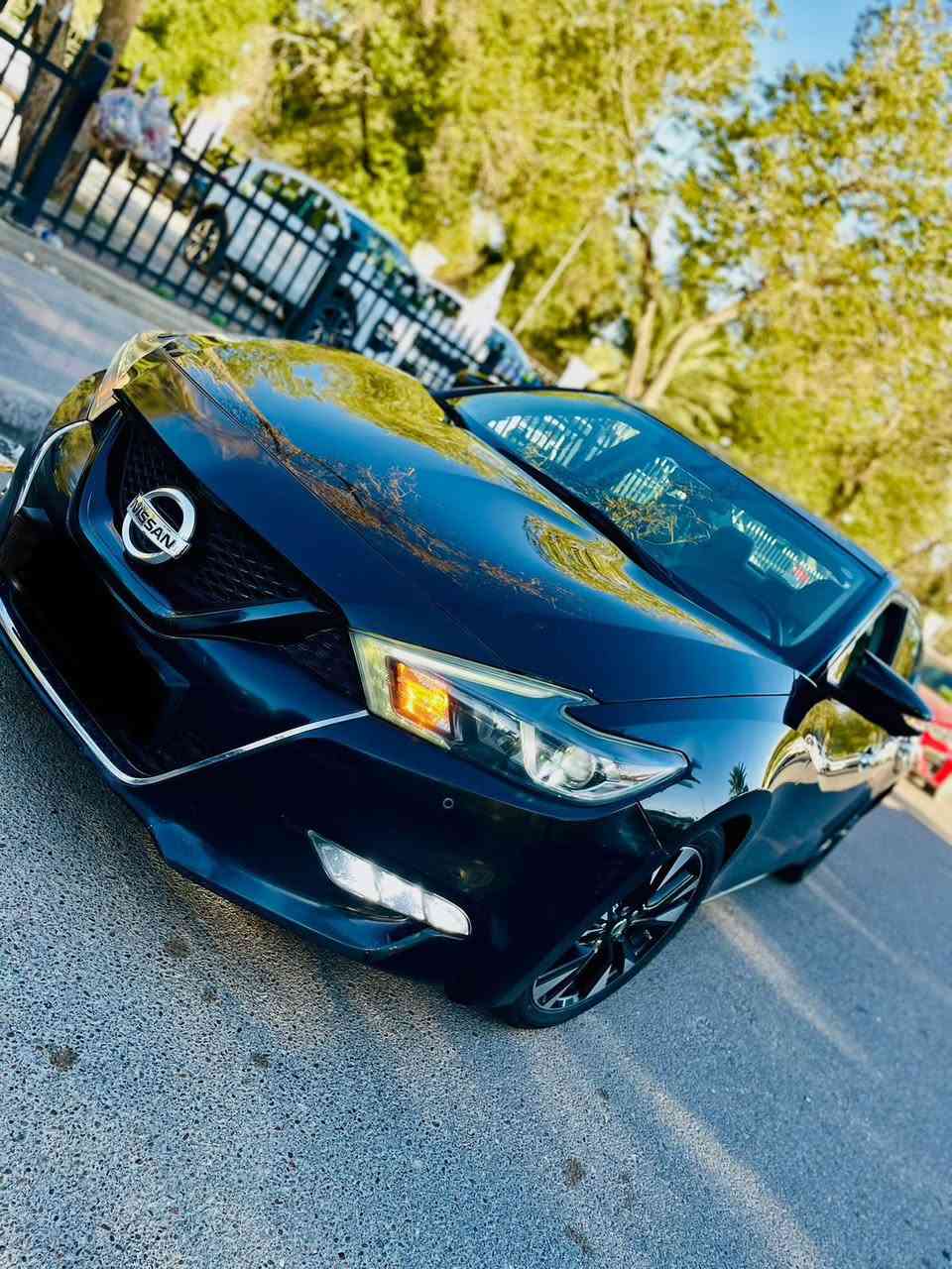 السلام عليكم
نيسان ماكسيما 2018 
للبيع
فول مواصفات السيارة
 SR خليجية للبيع 

سوداء اللون 

شفتات ستيرن فقط بالSR 

محرك 3500 كير  CVT

كشنات جلد بيجي تدفئة تبريد 

كراسي كهرباء كلها 

كامرة دوارة ٣٦٠ درجة

رادارات امامي خلفي جانبي 

حساس امامي وحساس  خلفي 

بردة خلفية 

بانوراما 

نقط عمياء 

12  سماعة سستم Bost 

منضومة زينون حديثة

كروس سرعة  

ويلها ١٨ بلادي مبدلة علمود الطسات

رقمها سليمانية  رقم الجديد سنوية ٢٠٣١ جديدة 

ادامة جديدة لمنضومة البانزين كاملة 

باتري جديد 

ادامة مستمرة لدهن الكير 

سيارة نظيفة وماناقصها شي استخدام داخلي فقط 

ماشي 117000 الف كيلو متر km

السعر 15300 $ وبي مجال بسيط

للاستفسار الاتصال

0783 468 7626
