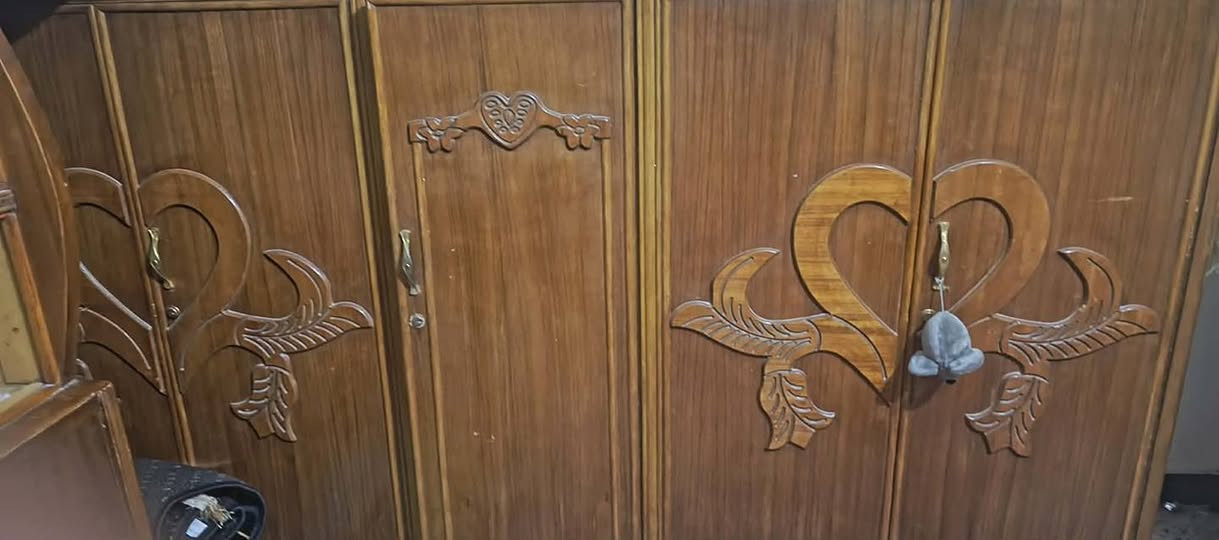 بوفيات ثنين للبيع تسكام خشب درجه اولى  استعمال قليل الوحده ٢٥٠ وبي مجال   وعندي كنتور هم للإستفسار يرجى التواصل خاص


**إذا كنت صاحب هذا الإعلان وتريد حذفه لأي سبب، رجاءا أرسل رسالة إلى الدعم الفني**