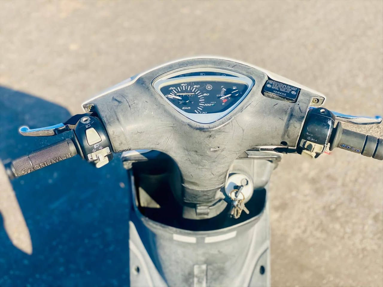 سلام عليكم درجه ماكس عدله البيع درجه نضيفه باله لون حليبي 950وبيه مجال بسيط ‏‪***********‬‏
