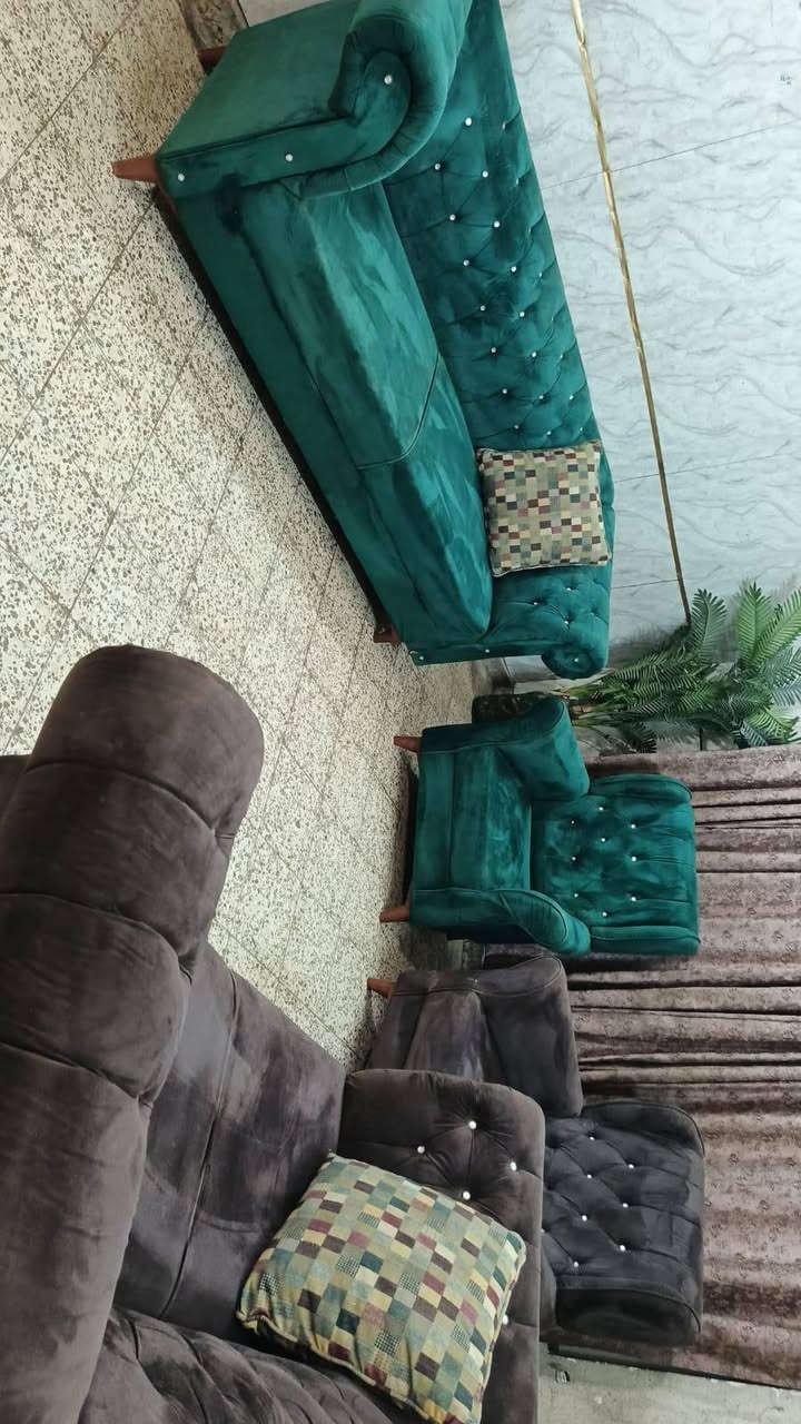 تخم 7 مقاعد 💺 اخو جديد اي ضرر مابي خشب ثكيل قوي وثكيل تكمه سعر ,,225,,بي مجال مكان لبياع  *********** يوجد واتساب
