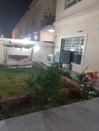 القريه الانكليزيه • ٢٠٠م • ٤ غرف سويت