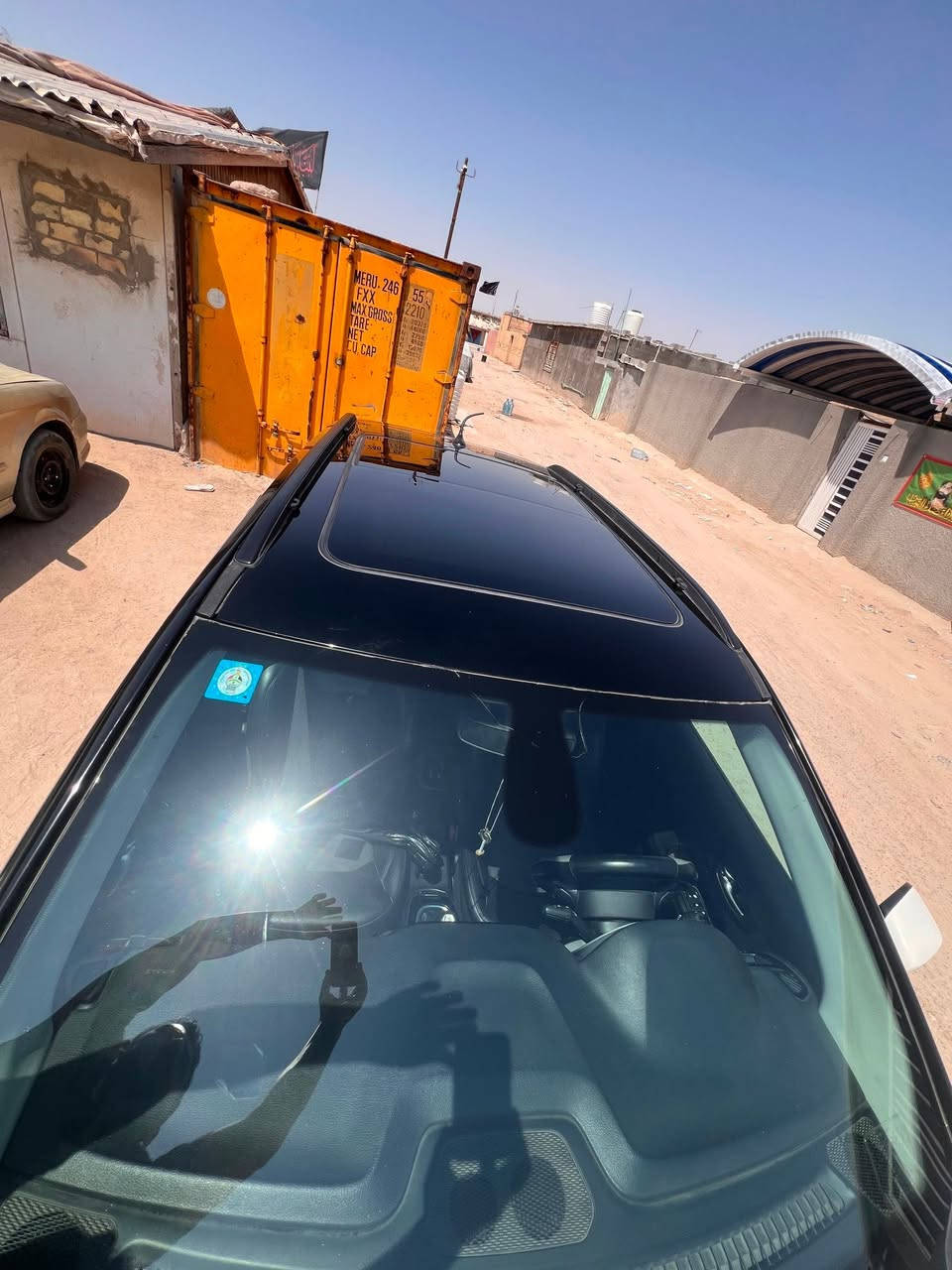 جيب كومبارس موديل 2019 ابيض وسقف اسود
دخول تقرير بالعراق صار بيها بار كد شبر بالجاملق خلف السايق وسويته 
المواصفات 
- [ ] بانورما طويلة 
- [ ] اوتوهولد توقف تلقائي لتوفير الوقود 
- [ ] شاشه كار بلي 
- [ ] لايت زنون 
- [ ] كشاف يشتغل تلقائي عن الانعطاف
- [ ] تدفئ كشنات 
- [ ] تبريد قطعتين 
- [ ] محرك 2400 حجمه تنفس طبيعي يعني بانزين عادي اوً محسن مو مشكله 
- [ ] رقم جديد سنويه جديده هزه جديده تحويل ثاني يوم 
- [ ] غرفة نظيفه بلاديه سياره حلوه مال بيت 
هاي تفاصيل الي بيها وباقي تروح تفحص وبالخدمة 
سعرها 132$ وبيها مجال مكاني البصرة الزبير سكن البتروكيماويات 
استفسار ***********
