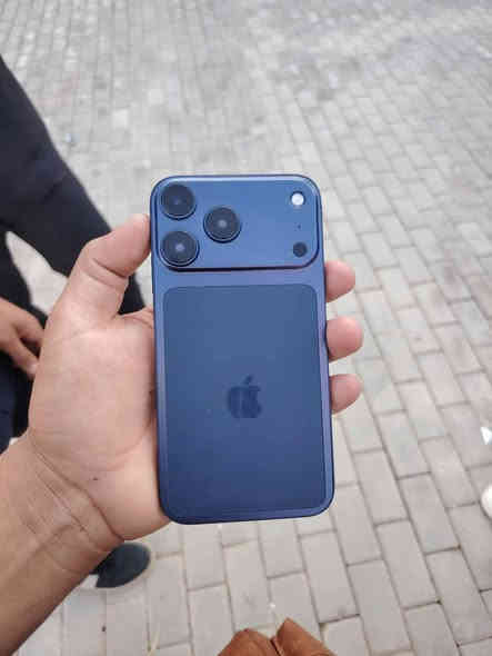 للبيع 
xr  محور 17برو 
بطاريه 82
ذاكره 64
دبل شريحه 
جهاز فول بس فيس ايدي واكف 
السعر 275وبي مجال 
الخاص مفتوح 
رقم الهاتف ***********
