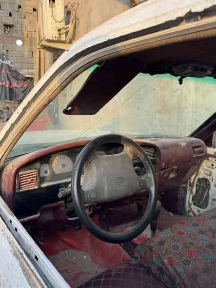 سلام عليكم بيكم دير 2006 السياره معمره بس مكينتها ونجي 6 سلندر (كايمه المكينه) رقمها حلو راعيها موجود بل ناصريه بس السياره مكانه
(بصره كرمه علي ) رايده ب (20 ورقه ) و بيها مجال سياره حلوه
رقم (***********)
