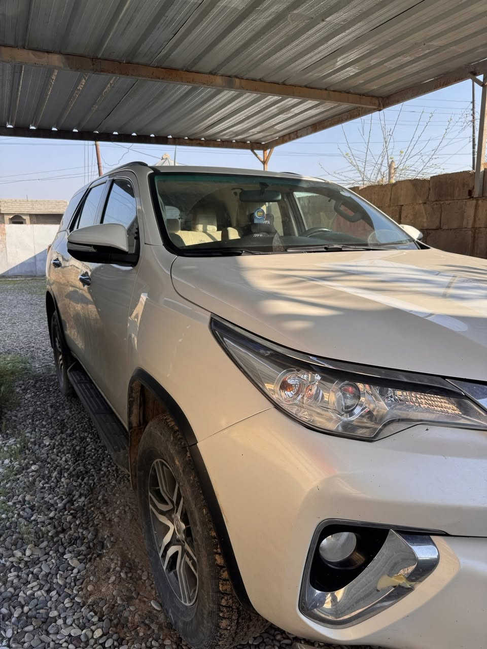 السلام عليكم فورجنال للبيع موديل 2016 محرك كير شرط تبريد 3 قطع ثلج شاشه كبير كامره حساسات مري شفط اشاير بالمري بك لايت LED داخل لونين اسود وجملي رقم اربيل الانكليزي السعر 243 وبيها مجال
‭0781 971 6466‬
