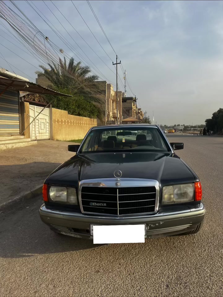 للبيع مارسيدس جامبو موديل 1987 SE 300
مكينه بلاد قبغ اسود 
لون نيلي 
مصبوغه ؏ـــام للجماليه 
رقم بغداد 
داخل عسلي مخمل 
فتحه 
كراسي كهرباء 
جام كهرباء 
مكان السياره بغداد كاضميه 
رقم : ***********
السعر : 67 وبيهه مجال
