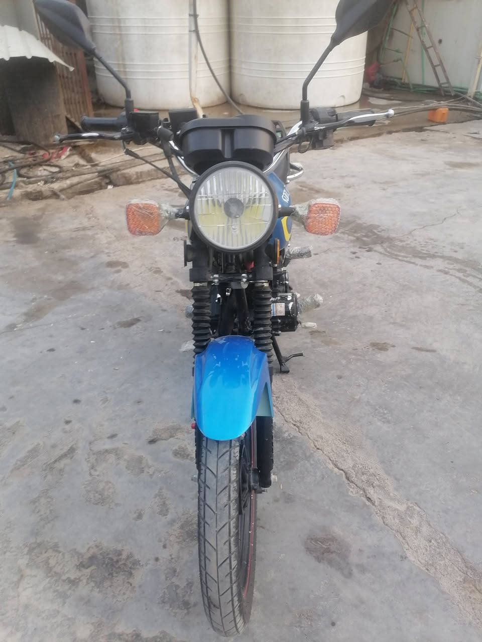 السلام عليكم شباب دراجه سونيك موديل 24 اوراقها كامله دراجه مقفوله لا تبخير لا تنقيص لا مجفته لا نضوح دراجه جديده كلش كله نقص ما بيها سعر 650 عنواني بسمايه راح اخلي رقمي والشراي يتصل ***********
