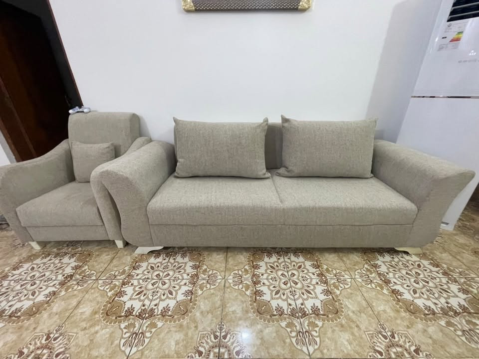 طخم للبيع ١٠ مقاعد تركي نظيف جدا
موبايل ***********
