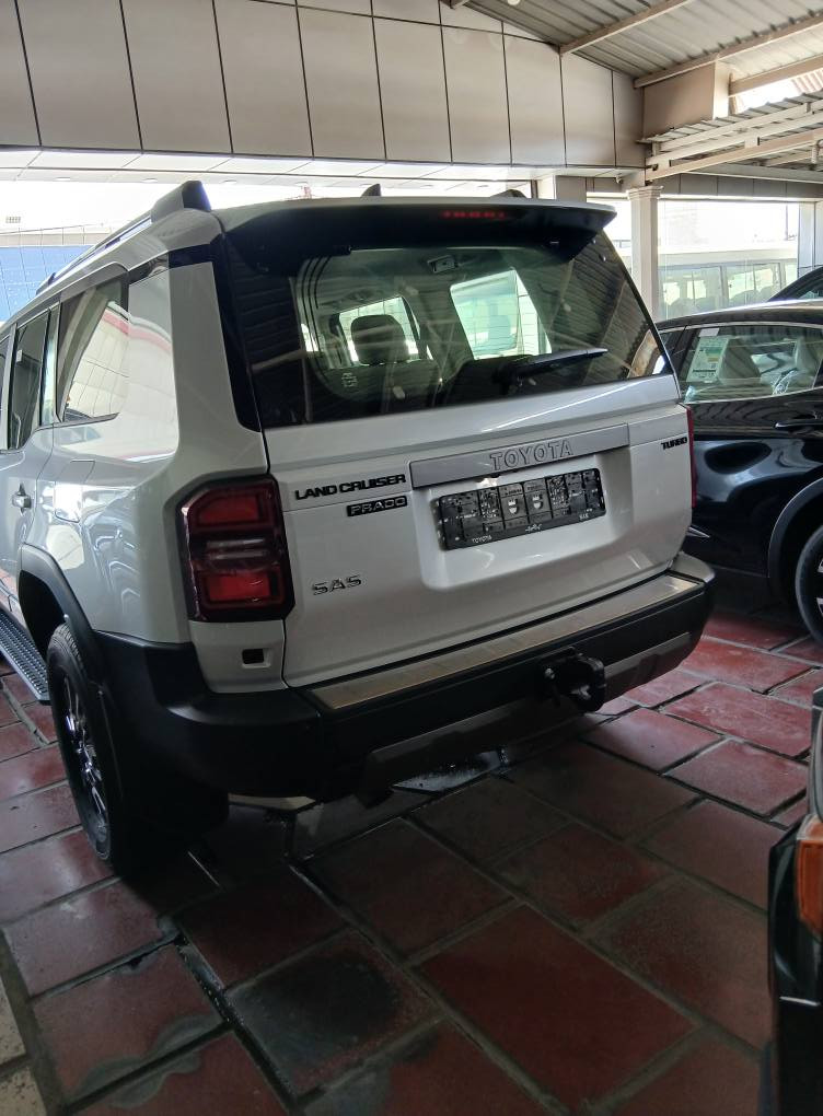 🌟تويوتا  برادو 🌟

👈2025

🛑ضمان شركة ساز

فئه(. R3)

زيروووووو

🌟مرقم بغداد

الاتصال على 

☎️***********
