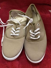 حذاء نسائي • قياس ٣٩