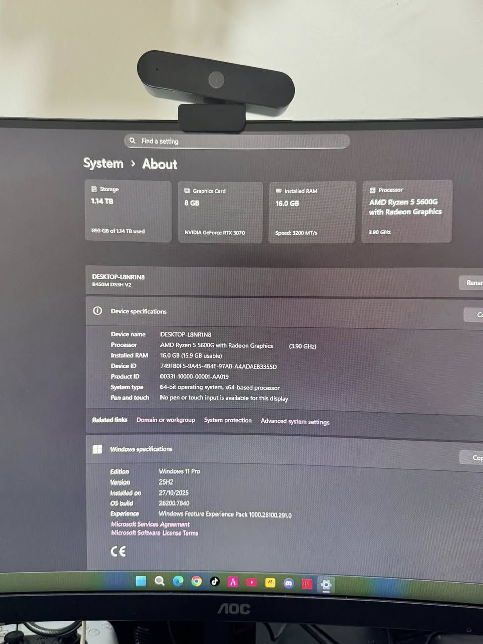 سلام عليكم pc موصفات كلشش حلوه تحتوي ع ميز مع كرسي  جوستاكت عدد2  مع هارد 4TB ايضافي 
السعر مليون ٥٠٠ وبيهة مجال بسيط التواصل ع الخاص


**إذا كنت صاحب هذا الإعلان وتريد حذفه لأي سبب، رجاءا أرسل رسالة إلى الدعم الفني**