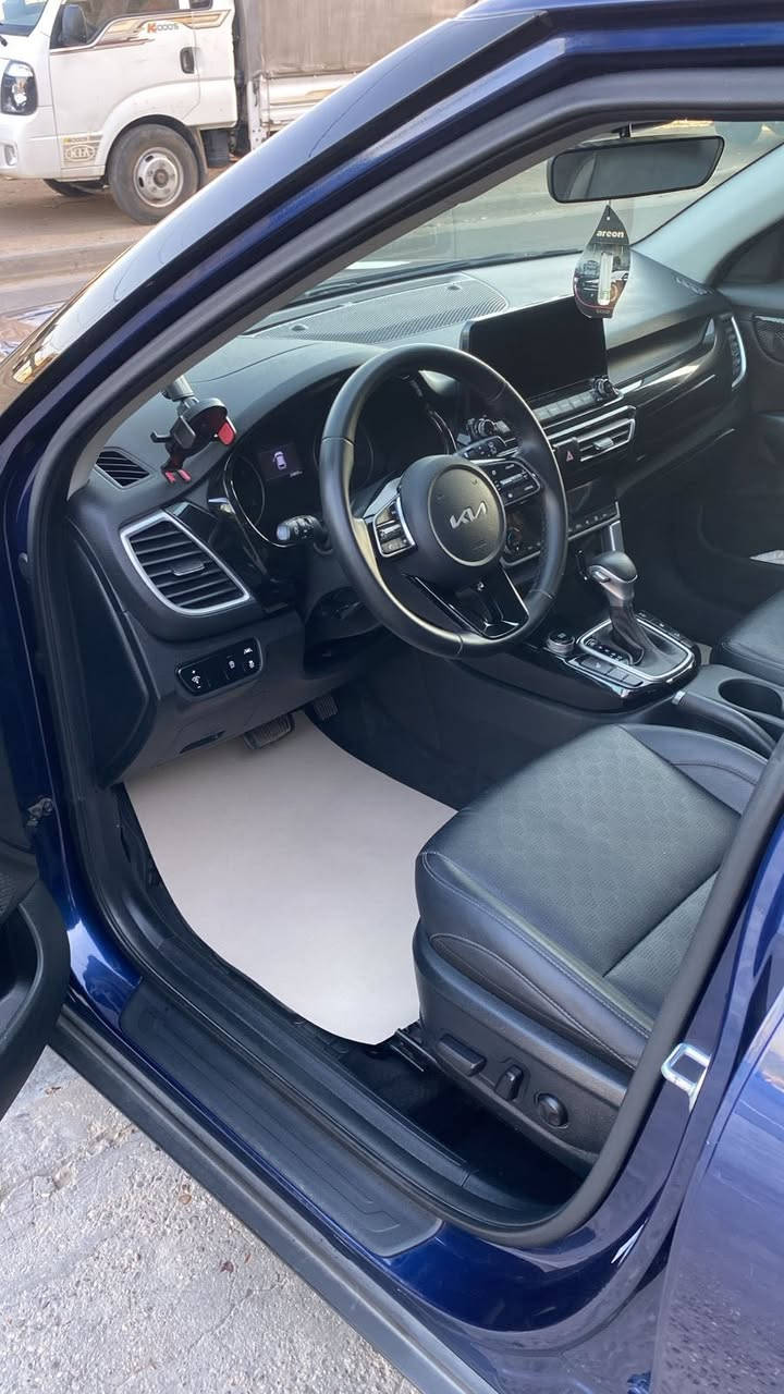 كيا سيلتوس 2022 للبيع
السيارة فول مواصفات 1/1 رقم اربيل مكينة  2000 دوش ماشية 26.551 ميل
الحادث سرقة جاملغ امامي وخلفي بدون ايرباك

جميع الايرباكات سليمة 

المواصفات : فتحة سقف / كشنات جلد / فور ويل / بصمة تشغيل وبصمه ابواب / تشغيل عن بعد / كشنات تدفئة / رادار امامي + رادار خلفي + رادار جانبي نقطة عمياء + رادار تنبيه عند فتح الأبواب / قيادة ذاتية / تحديد مسار / اوتو هولد/ شاحن لاسلكي / شاشه كبيرة / نظام توقف ذاتي / 3 انضمه قياده  

مكان السيارة بغداد 

الرقم ***********

السعر 167 ورقة
