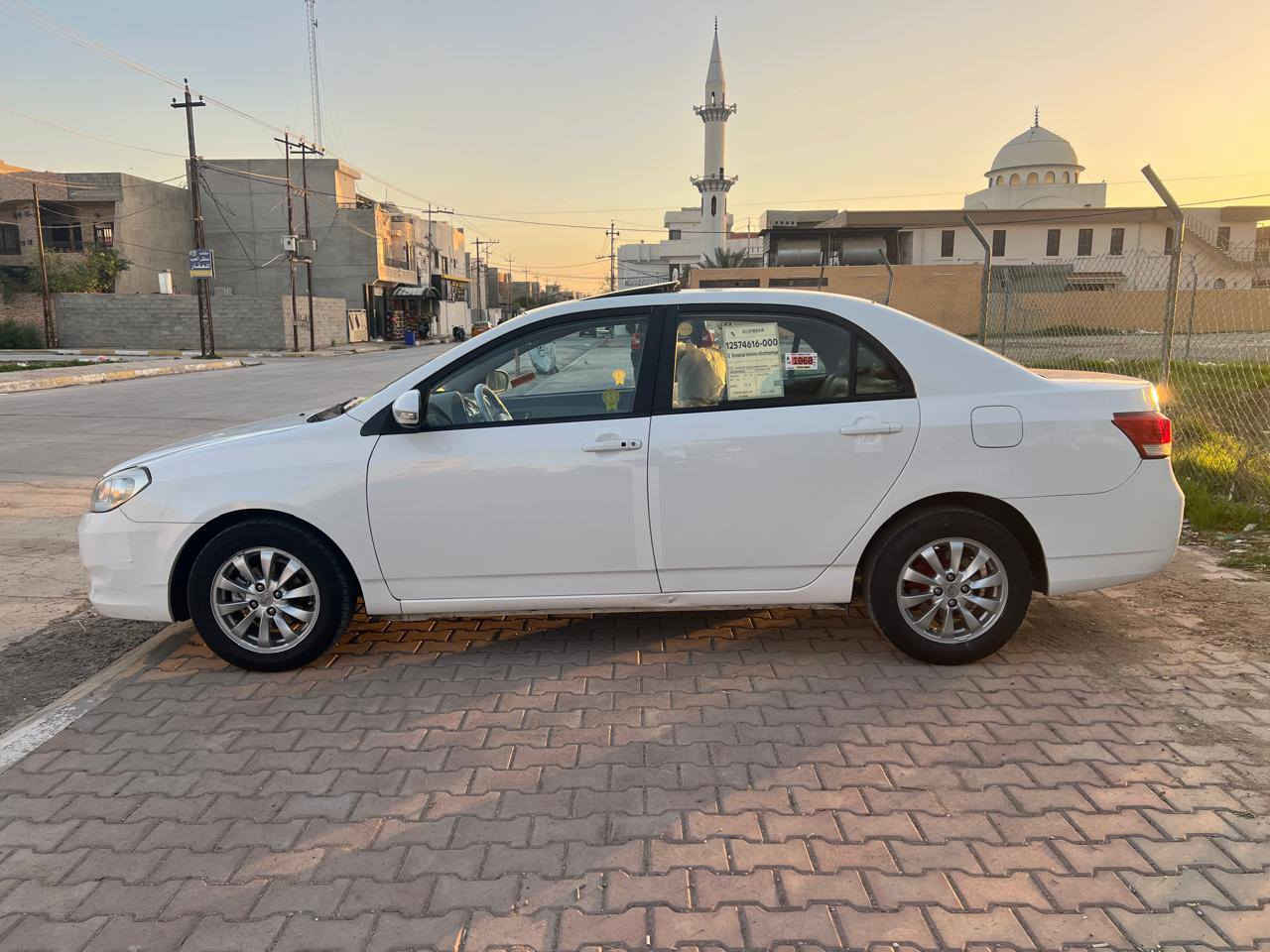 سياره بيوايدي موديل 2014 
سياره مكفولة من دعامية للدعامية بدون صبغ بدون حادث ماشي 170 حقيقي سپير مانازل 
مواصفات فول واحد على واحد 
كير اوتوماتيك كشن جلد سلايت قفل مركزي بصمه شغال شاشه وكاميرا حاسة مرايات إشارة لايتات كهربائي تبريد شغال سنويه لحد 30 جديد هزا براد جديد السعر 68 بي مجال بسيط شراي خابر عنوان كركوك رقم موبايل *********** كركوك, العراق
