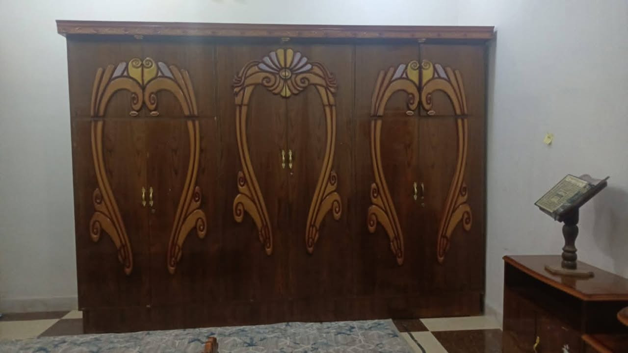 للبيع 
غرفه نوم سوكي سعر ٦٠٠
جربايه مال طفل سعر ٨٠ 
وبيه مجال ع خاص 
رمادي 5كيلو
*********** للاستفسار
