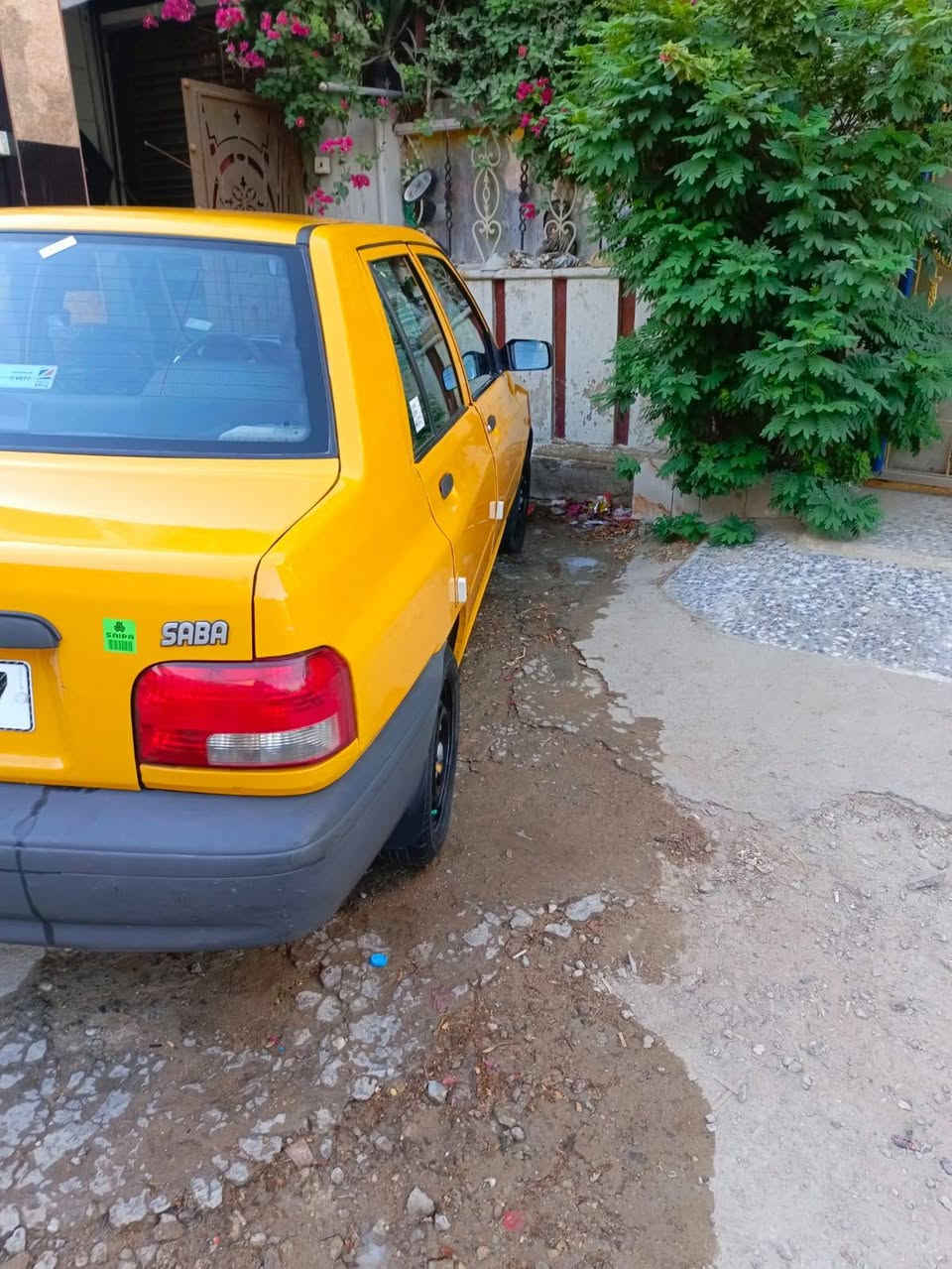 سايبا موديل 21 مكانه بغداد منظوم الغاز بيها سيارة بيها باب سايق صبغ وچاملغ فقط شاشة كامره ***********
