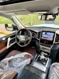 تيوتا لاندكروز 2019 ( لكزس V.X.S ) ماشآءالله   ‎جكات داخل ديزاينو ‎ستي...