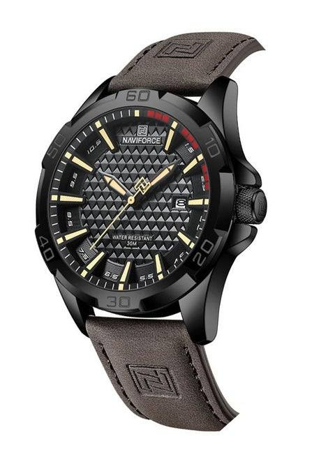ساعة اليد المعروضة في الصورة هي من العلامة التجارية Naviforce، وتحديداً الموديل NF8023. تُصنف هذه الساعة كساعة كوارتز رياضية وعسكرية للرجال، وتتميز بتصميم يجمع بين الأناقة والعملية.
يم #أعلى_سعر_ابيع. 
بضاعة DHL وليس تجاري. 
#أبرز_مواصفات_الساعة:

#الحركة: تعمل بحركة كوارتز يابانية دقيقة مع وظيفة التقويم.

#المينا: قرص دائري كبير بقطر 45 مم، مع عقارب ومؤشرات مضيئة للقراءة في الظلام.

#الهيكل: مصنوع من سبائك الزنك المتينة بسمك يبلغ حوالي 12.5 مم.

#الحزام: حزام جلدي كلاسيكي مريح ومتين، بعرض 22 مم.

#مقاومة_الماء: مقاومة للماء حتى عمق 30 متراً (3ATM)، مما يحميها من رذاذ الماء والمطر الخفيف.

#الميزات_الإضافية: نافذة لعرض تاريخ اليوم. 
جديد لوك بالجيس گبس شركة شرط تفتح السلفون بيدك تفحص يلا تستلم الطلب.
توجد خدمة توصيل للمحافظات كافة #ب5فقط_الاف.


**إذا كنت صاحب هذا الإعلان وتريد حذفه لأي سبب، رجاءا أرسل رسالة إلى الدعم الفني**