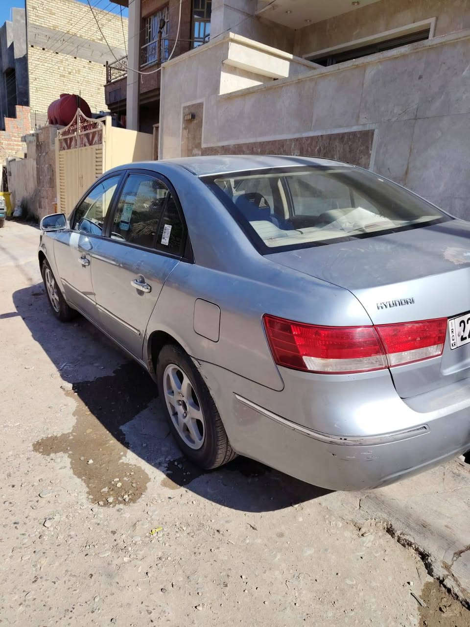 السلام عليكم
للبيع سوناتا 2009 خليجي 
محرك 2400
رقم اربيل باسمي 
السونار مرفق وية الصور 
مكان ديالى بعقوبة 
السعر 110 وبيها مجال 
رقم الهاتف ***********
