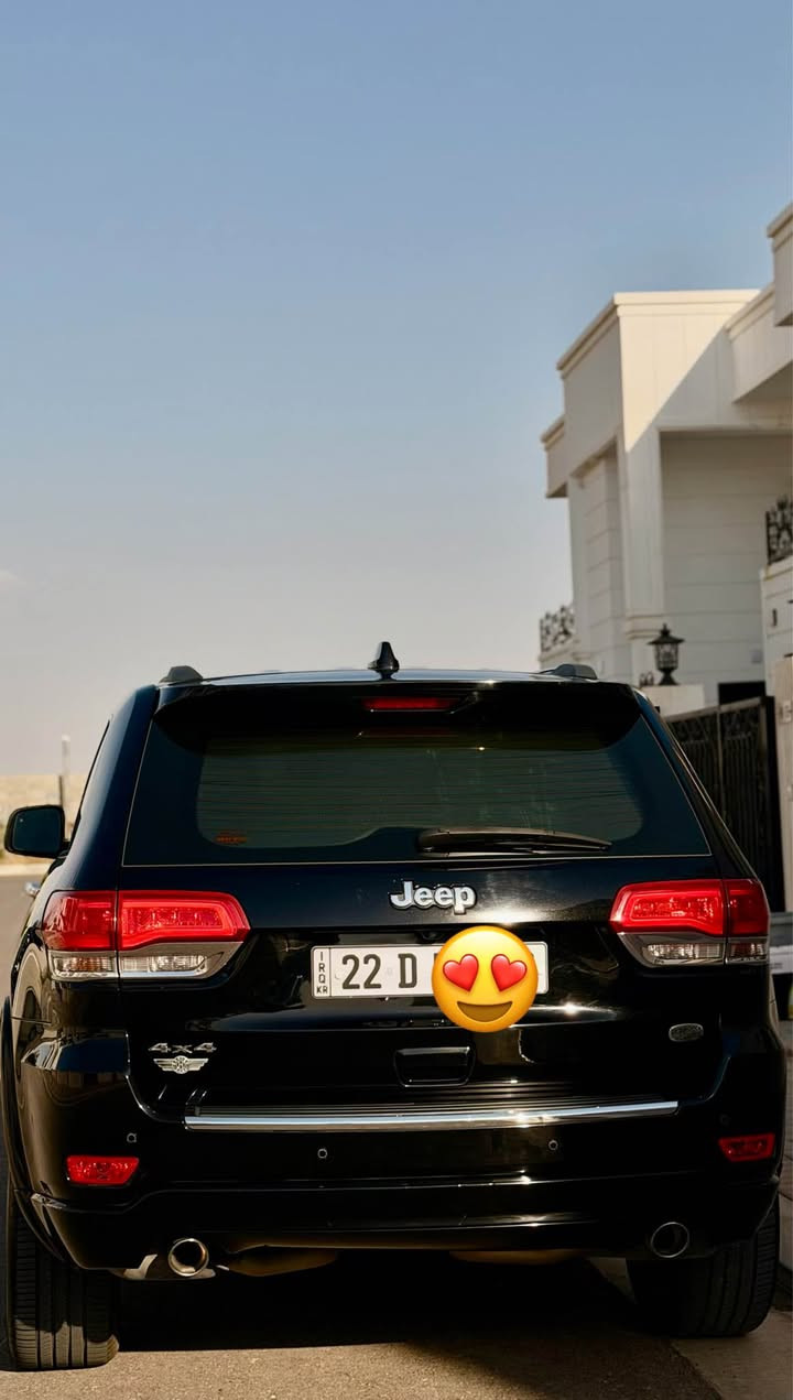 السلام  عليكم ورحمة الله وبركاته
جيب گراند شيروكي - Jeep Grand Cherokee
‏‎‏‎وراد خليجي .     —    بدون ايرباك
‏‎‏‎الموديل           —    2019

فئة.                 —   اوفرلاند (جكات) استيراد شركة هارلم 

حجم المكينه   —     3600/ V6

‏‎‏‎اللون               —     اسود    

‏‎‏‎المسافه المقطوعه — 83.000mi
بطاقة بنزين كركوك موجودة وياها

‏‎‏‎المواصفات 

‏‎‏‎- بصمة تشغيل 

‏‎‏‎- بصمة أبواب 

‏‎‏‎-تشغيل عن بعد 

‏‎‏‎-ترحيب عند الاقتراب 

-رادار امامي 

-رادار جانبي 

-رادار خلفي 

-تحديد مسار 

-جكات تصعد  تنزل

-تنبيه قبل الاصطدام 

‏‎‏‎-كشنات جلد 

- شاشه ديجتال 

-ستيرن كهربائي 

-اناره محيطيه 

-اشاره بالمرايه 

-حساس امامي خلفي 

‏‎‏‎-شاشه كبيره تدعم نظام الأبل كار باي ونظام الاندرويد

-شاشه عداد ديجتال

-فتحت سقف بانوراما 

‏‎-دبل اكسل 

‏‎-اوتو ستوب

‏‎-وضعيات قياده 

‏‎‏‎-كشنات تدفئة ( اماميه - خلفيه ) 

-كشن السايق خزن ميمور

-كشنات اماميه تبريد 

-ستيرن تدفئة

‏‎‏‎- ستيرن بحركه كهربائيه 

‏‎‏‎- تبريد مركزي 

‏‎‏‎- بگ لايت LED 

‏‎-صندوق كهربائي 

‏‎‏‎-كرسي السايق والراكب بحركة كهربائيه 

‏‎‏‎-تحكم ستيرن جهتين 

‏‎‏‎-تحديد سرعه 

‏‎‏‎-مانع انزلاق 

‏‎‏‎-ليد نهاري

‏‎‏‎-كامره خلفيه دواره 

‏‎‏‎باقي المواصفات المعروفه 

‏‎‏‎رقم السياره    — اربيل
‏‎‏‎موقع  السياره — اربيل  

‏‎‏‎السعر            — دزلي على واتس اب فقط 
رقم واتس اب : *********** كركوك, العراق
