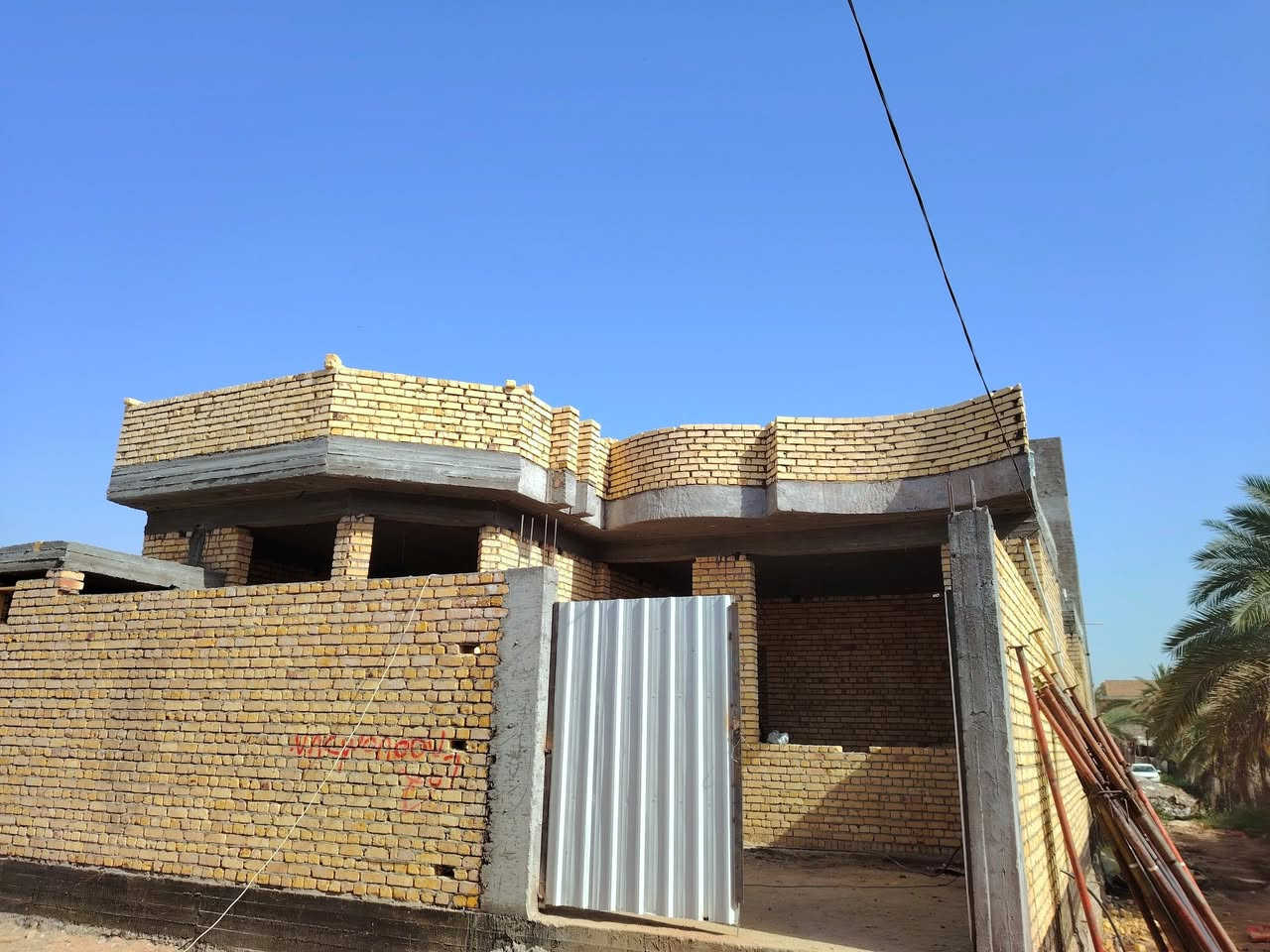 خلفه بناء طابوك وبلوك فرمستون شغل حسب الطلب تعال خاص ***********
