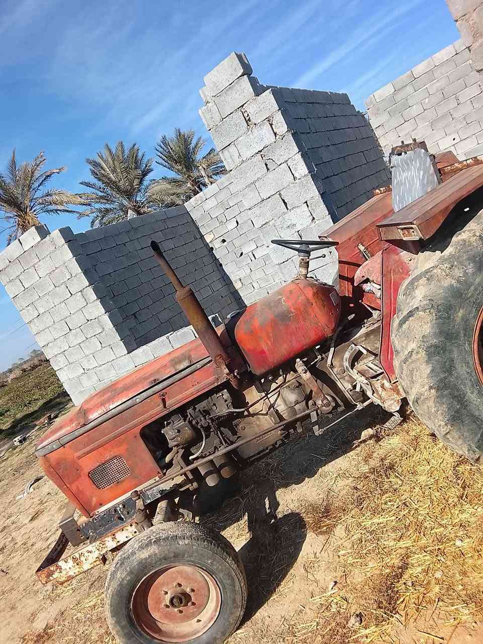 عنتر للبيع موديل 84كتاب شركه المكينه كامله ما نقصها شي المحرك بي بخار بدون تنقيص الكير هودرليك جدد مكانها بغداد اللطيفه وات ساب فقط***********
