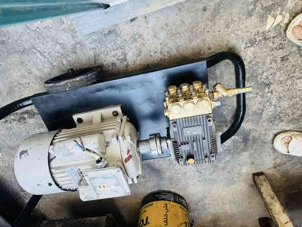 مضخة ايطالية 200 بار 
ماطور سنكل 5.5 حصان
مستعمل نظيف  جدا  
صوندة مسلح 15 متر + مسدس 
ضغط عالي كفالة عامة من كلشي 
السعر 625 الف 
مكاني بغداد 
***********
