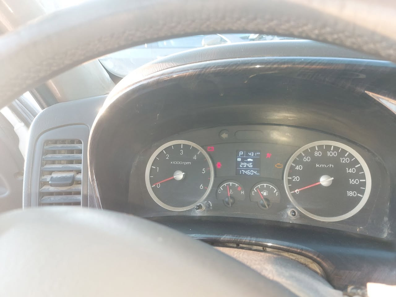 هونداي بورتر مسكر دبلو جاف اوتوماتيك موديل 2017 رقم بصره سياره بلاديه سنويه جديده  2028 الاتصال  ***********
