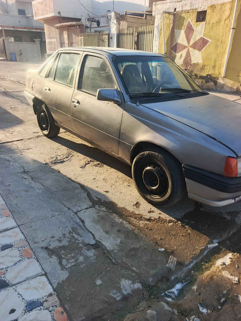 اوبل كاديت للبيع موديل 1991 محرك 16 سياره جاهز من كول شي سعر 14 مكان سياره كركوك رقم موبايل ***********
