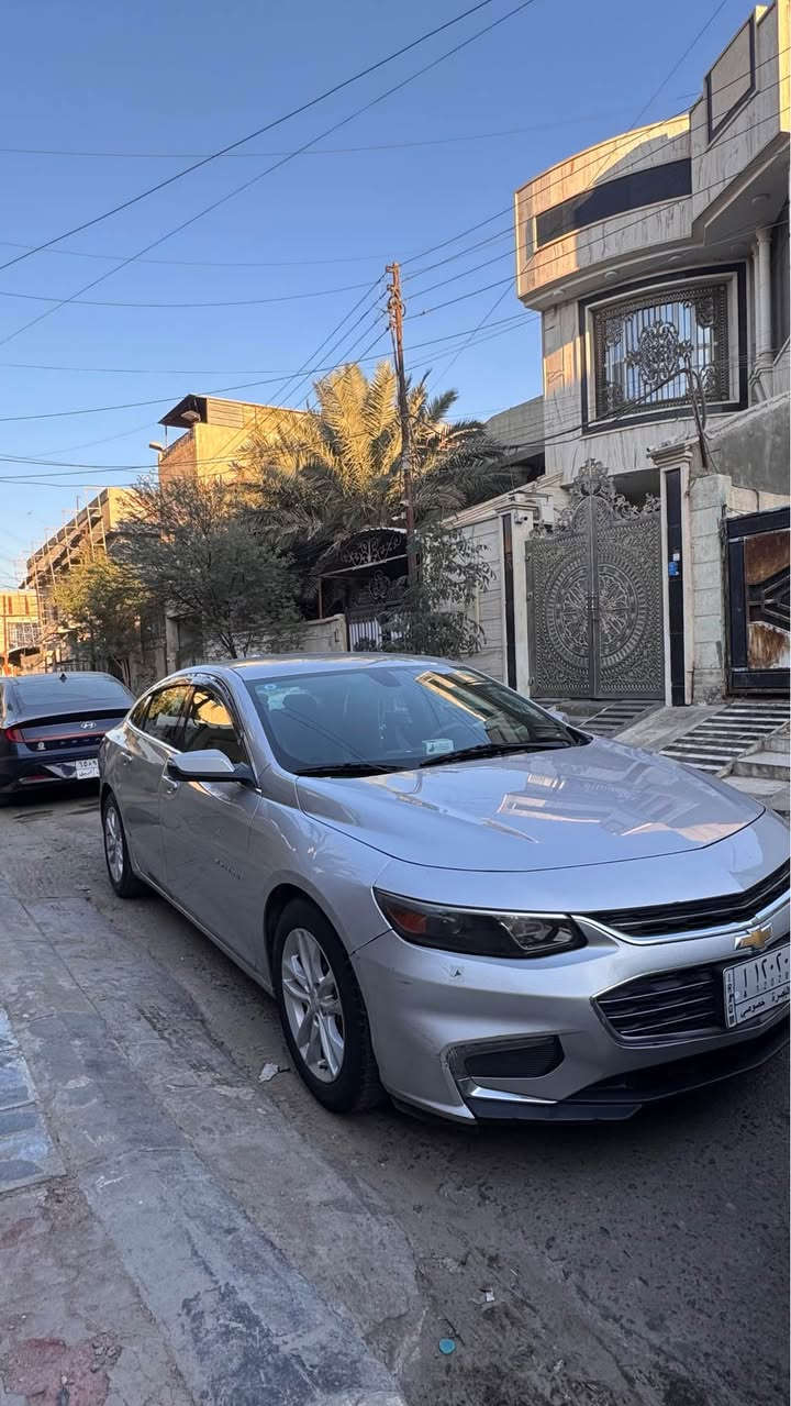 سلام عليكم

 ماليبو مديل 18 رقم بصرة ماشية140 الف كيلو متر مواصفات عادية مكينة وكير كفالة مامفتوحات 
بيها جاملغ وباب جهة العبري تبديل نفس اللون والجاملغ الخلفي بارد وجاملغ خلفي جهة السايق بي معجون وصبغ  والتكمة من داخل بيها طعجات ضالة علة حالها مامصلحينهاالسيارة بأسمي رقم بصرة سنويتها منتهية رايدها ب105 وبيها مجال 

*********** البصرة, العراق
