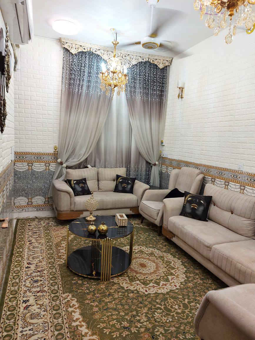 السلام عليكم دار للبيع المساحه 60 متر طابقين بناء حديث العنوان كربلاء حي الامين قربم مطعم مندي عز الدين الاستفسار اتصل على هذا الرقم***********
