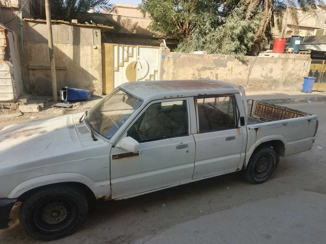 بيك اب مازدا ياباني موديل ٩٨ محور 
المكان البصرة 
***********
