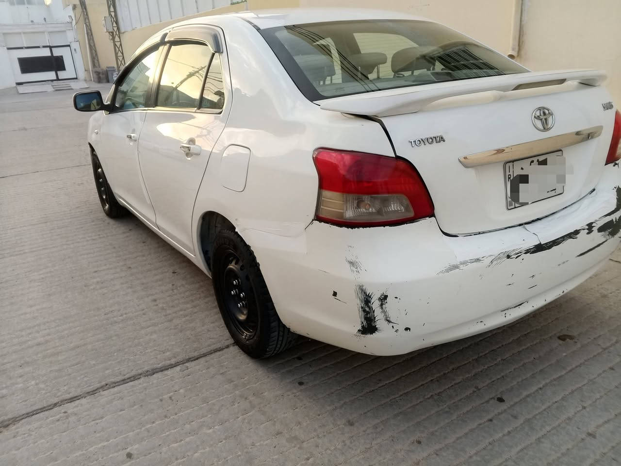 من رخصة الأدمن المحترم.... 
للبيع تويوتا يارس موديل 2007 خليجي
1. جام كهرباء 
2. كيجات دبل رون 
3. محرك 1500
4. تحكم مري جهتين 
محرك وكير جديد وكفالة شرط تدفئة تبريد  حدادية امامي خلفي جديدة بطارية جديدة تخم تاير ابيع مصبوغة حزام بيها اربع قطع صبغ فقط رقم بغداد بسمي تحويل ثاني يوم 
ملاحظة : ـ السنوية صاقطة صالرلها شهرين 
مكانها /النجف الاشرف 
السعر 75$ ورقة وبيها مجال
رقم الموبايل /***********
