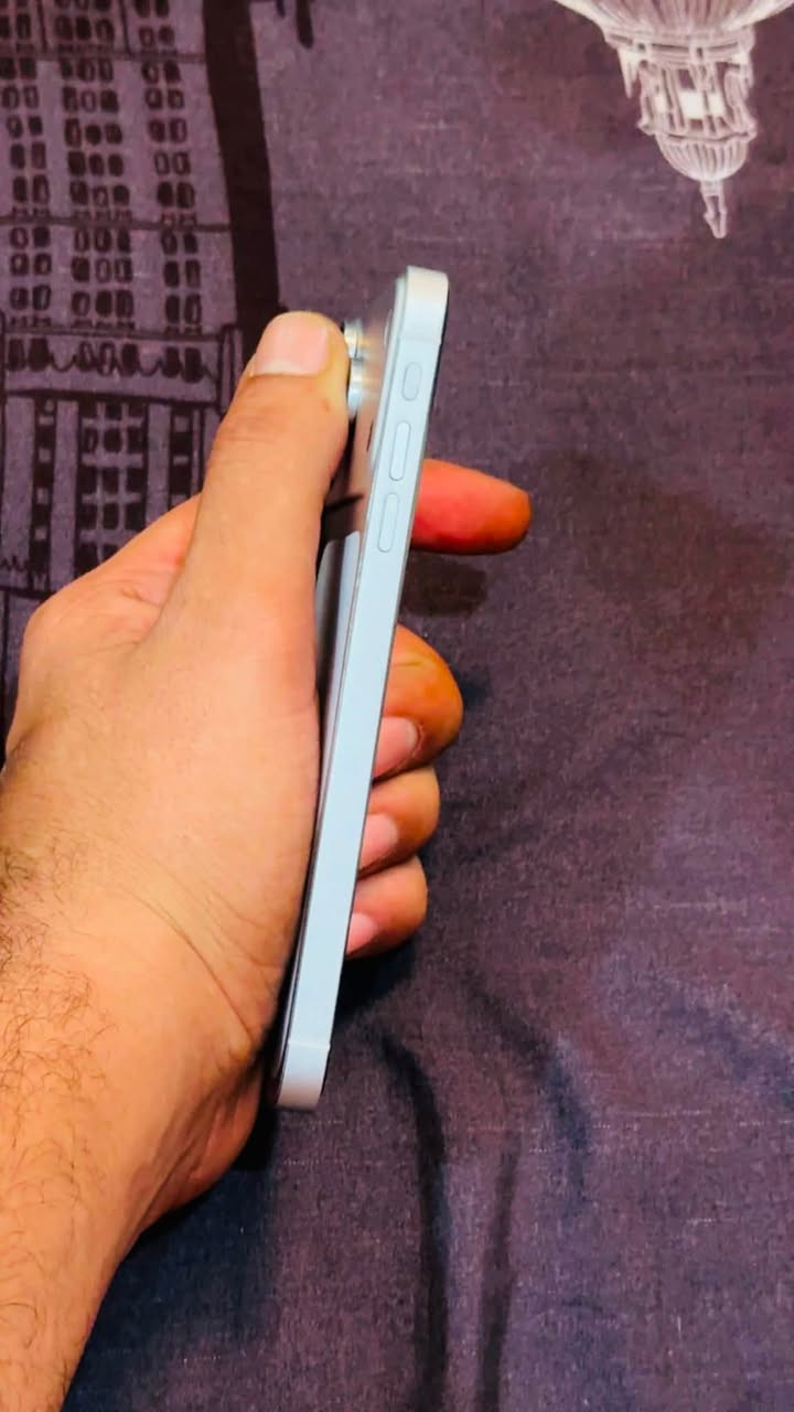 السلام عليكم
اكس ماكس 512 محور 17 
بطاريته 87 بلادي كلشي بي 
سعره 225 الف 

اكس عادي 256 
بطاريته 100 كلشي شغال بي عده كأمره خلفيه سعره 150 الف 
مكاني بغداد وتوصيل داخل بغداد 
*********** واتس
