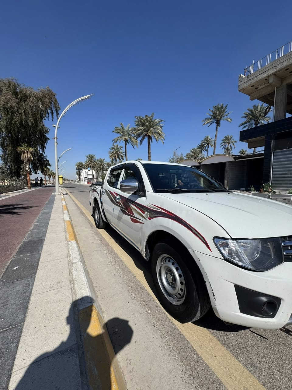 سلام عليكم بيكم ميسيبوشي L200 للبيع مديل 2015 السياره خير من الله مابيها اي نقص مكينه ومير مكفولات بيها فقط تكحيل اثر شخوط  محرك 2400 مكان السياره ديالى بعقوبه خرنابات السعر 140$وبيها مجال للشراي 
للاتصال ***********
