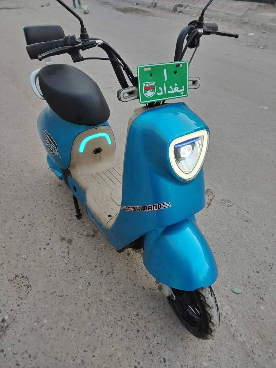 دراجه شحن نوع كلاسك
مديل حديث 
5بطاريات كبار 
بصمه 2
سويج 2
شاحنه اصليه 
كامله كل نقص مابيه
مستخدمه قليل 
بغداد المشتل 
السعر 275
***********
