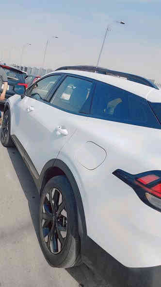 كيا سبورتج 2024 ابيض مميز
فول فول مواصفات بصمة بارنوما فتحه

  وارد أمريكي حادث بسيط شوية بلصندوق ومصلح نفسه لباقي بلادي 

فول مواصفات فئة اكس لاين
وياها داش كام 3 كامرات 
 محرك 2500 . كير 8 نمر

 ماشية  2000 ميل وضع زيرو

بانوراما 4 WAD

بصمة : تشغيل - ابواب - صندوك

صندوك كهرباء شاشة كبيرة على طول الدشبول دجتل كامل 

كيجات الكترونية متغيرة حسب الوضعياتانظمة القيادة : سبورت - سمارت - نورمالاضواء ترحيب عند الاقتراب مع ترحيب داخلي عند الصعود او المغادرة

. شحن وايرليس

 منافذ تايب سي عدد 3 مع 2 في الكشنات ومنفذ يو اس بي ومنفذ جداحة

هاند بريك بصمة

 اوتو هولد

. فول رادارات امامية وخلفية وجانبية

 تحديد مسار ذكي

 قيادة أليه ذكية

 نقطة عمياء

 كروز سرعة. تدفئه كشنات

كشن السائق كهربائيّ 

‏‎وضعيه تغير صوت المحرك

 اشاير بالمري

 تشغيل عن بعد شاشة لمس متغيرة لتحكم الميديا او لتبريد

. ستيرن فول تحكمات

وبعد بيه هواي شغلات السيارة فول الفول وجدا نظيفه رقم بغداد بأسمي سنوية وهزة جديدة

للاستفسار ***********

السعر 260 كلشي اكو بالسوك
