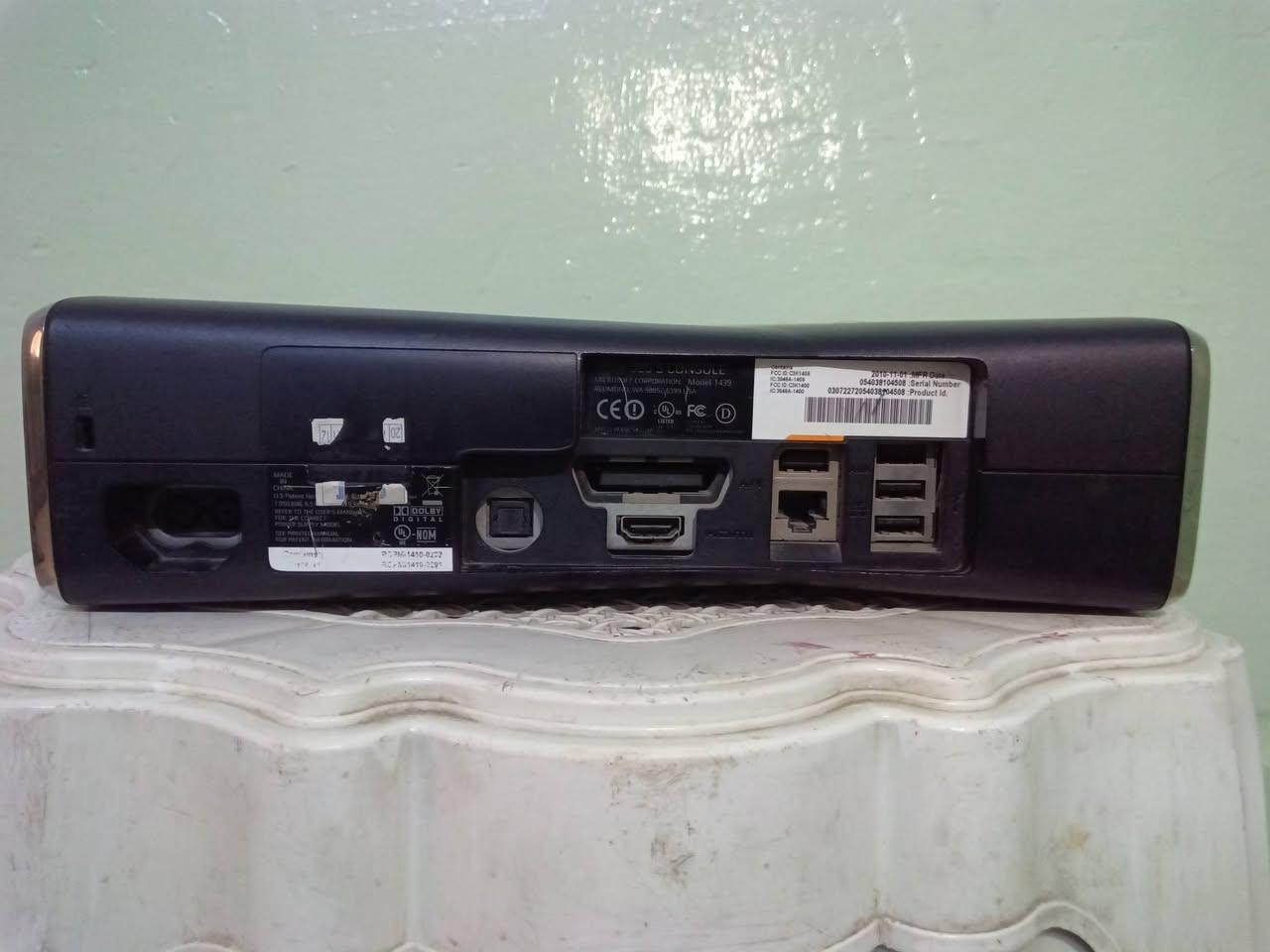 اكس بوكس 360 نسخة سلم  نضيف 
الملحاقات كاملة محولة كيبل HDMI كيبل تشغيل محولة و جويستك واير عدد واحد
مساحة 230 بيه 21 لعبة و بيه مساحة فارغة 52 گيگا 
السعر 125 العنوان الموصل الايمن قرب دورة بغداد للتواصل خاص او *********** واتساب
