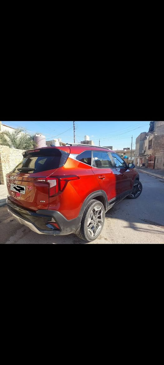 كيا سيلتوس موديل 2024 فئة SX فول مواصفات عدا الفتحه  السياره المحرك تيربو
مواصفات :_
1.شاشه اندرويد 
2.تحكم ستيرن فول
3.كامرا دوارة
4.نظام كير سبورت
5.ويل كب 
6.كشافات
7. لايتات لد
8.نظام ايكو
9.نظام تزحلق
10. رادار امامي
11.رادارات جانبيه
12. شاحن وايرليس 
13.نظام اوتو ستوب عند الرجوع
14.تدفئه  بالكشنات
15.بصمة
16. نظام إطفاء المحرك عندالوقوف 
17.اناره محيطه بالدشبول والبيبان متغيره مع صوت المسجل 

المسافة المقطوعة 37ميل فقط يعني على وضع شركه  

 الحادث:- تبديل بنيد ونصبغ جاملغ الايمن الامامي  والدعاميه لون اصليه بدون صبغ  وبيه ايرباك ستيرن ودشبول
 
صور الحادث موجوده  راسلني وتدلل
 
*السعر : 15900$ وبيه مجال للشراي 
الاتصال ***********
