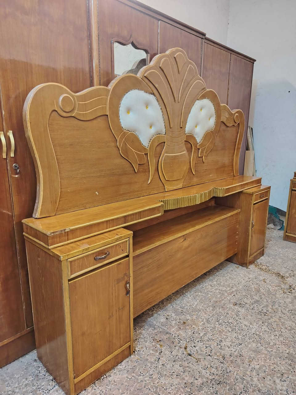 غرفه مستخدمه صاج 6باب نضافه فول مديل حديث سعر 750معرض ابو عقيل ميسان حي رساله شارع ماطور قرب صيدليه حازم ***********((نتشري جميع الغرف))
