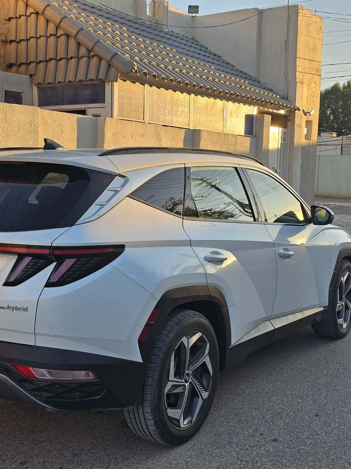 توسان هايبرد لمتيد
2022  
فول فول مواصفات  لمتد 1/1 VIP
 رقم بغداد
حجم المحرك 1600 تيربو
1- بصمه + بصمه ابواب لمس
2- بانوراما 
3-كيج الكتروني متغير 
4- ( كاميرات عدد 5 ) 
5-كير دكمه  
6-نقط عمياء
7-رادارات امامي خلفي جانبي
8-قيادة الية 
9- تتقدم للامام وللخلف ب بصمه
10-هندبريك بصمه
11-كشنات جلد ابيض
12-كشنات كهرب
13-كشنات خزن ميموري
14-كشنات تبريد وتدفئه امامي خلفي وتدفئه استيرن
15-بك لايت لد
16- لايت لد + زينون
17- شاشة كبيرة لمس
18- تثبيت سرعة
19- من تشغل اشارة يقلب الكيج كامره
20- شارة جانبيه
21- ويل كب كبير كروم
22-تحديد مسار 
23-صندوق كهربائي
24- فول تحكمات ستيرن
25-تبريد لمس
26- السماعات شركة BOSE
26- شحن وايرلس
27-نظام gps خرائط
28- شفتات كير ب ستيرن
29- حساسات امامي خلفي
30 - تشغيل عن بعد 
31 - اوتو بارك 
32 - المرايه الوسطيه (اوتو دم ) يعني الي وراك مشغل عالي المرايه اوتماتيكي اصير سوده 
33 - مود ادرايف ( اقتصادي - سمارت - سوبر - وثلجي )
34 - سياره فور ويل اج تراك 
35 - نظام نزول منحدرات 
37 - نظام التبريد دفيوز
38 - تبريد قطعتين امامي خلفي 
39 - فول سستم ايرباك 
40 - شاشه بيه ابل كار بلي 
‏41 - AUTO HOL
وارد امريكي
بدون ايرباك وبدون دواخل فقط جاملغ مبدل ومثل ما موضح بصور السونار والحادث
السعر، 185 وبيهه مجال بسيط
مكان السيارة / كربلاء
للتواصل ***********
