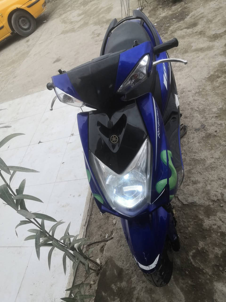 السلام عليكم سكنس لد شمعه دراجه نضيفه مكينه خرسه مكفوله سعر 14 مكان بغداد الاستفسار على الرقم اني مكلف بل نشر ***********
