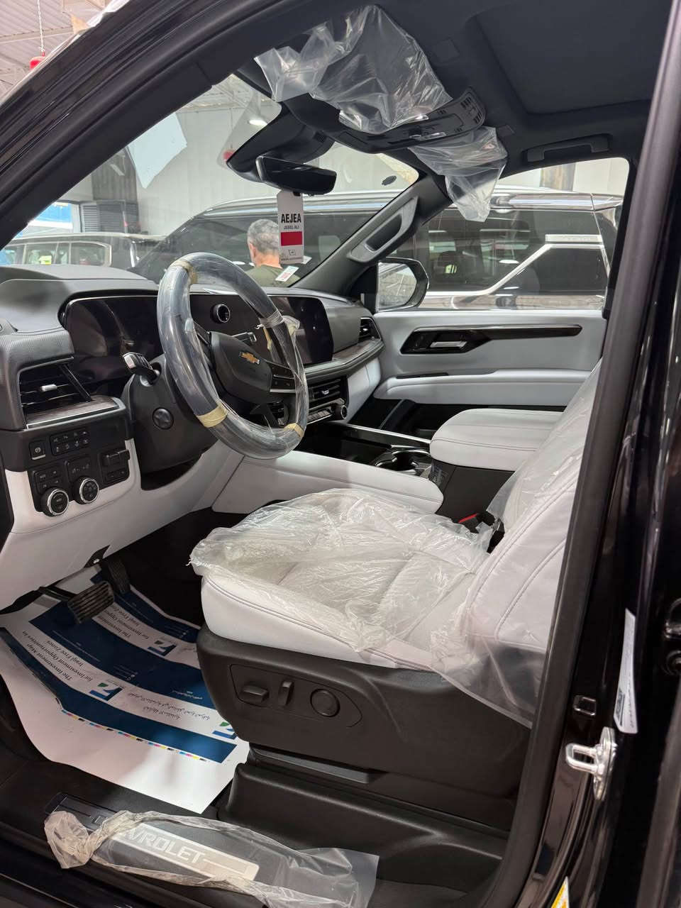 شركة الخليج العربي بغداد النهضة الشارع الثاني (*********** / *********** / ***********)
السعر (114.500مليون) مع الرقم 
* تاهو برايمر زيرو 2025 الشكل الجديدي رقم بغداد 
* ⁠ضمان وكالة المنصور 
* ⁠الموديل 2025 رقم بغداد
* ⁠اللون اسود العداد (زيرو)
* ⁠حجم المحرك : 5.3 Cc
* ⁠خمس كامرات محيطية 
* ⁠نظام الرفع (جكات)
* ⁠دفع رباعي (4 * 4)
* ⁠فتحة سقف (بانوراما)
* ⁠شاشات عدد (3) 
* ⁠دوسات كهرباء 
* ⁠ردادارات تحديد مسار 
* ⁠قيادة ذاتية توقف ذاتي 
* ⁠كراسي كهرباء تبريد وتدفئة 
* ⁠جنطة كهرباء 
* بصمه تشغيل بصمات ابواب 
* رادار نقطة عمياء تحديد مسار 
* نظام تشغيل واطفاء السياره ذاتي نظام تحديد مسار
* ⁠حساس امامي خلفي 
* ⁠شركة الخليج العربي 
بغداد النهضة الشارع  الثاني ***********
السعر (114.500 مليون دينار) مع الرقم 
نضام البيع المباشر والمراوس (جملة مفرد)
ملاحظة:- يتوفر لدينا جميع انواع التاهو الجمسي بغداد, العراق
