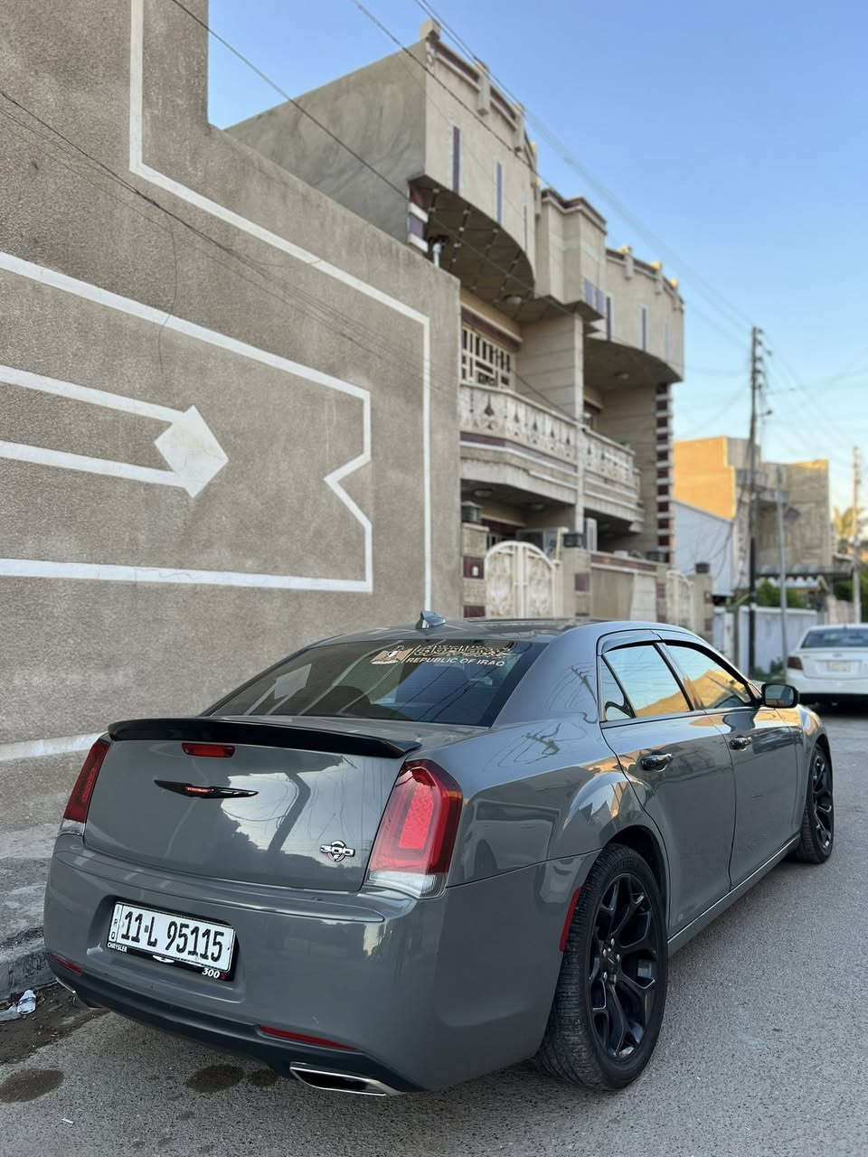 السلام عليكم 

كرايسلر اوباما   220  وبيهة مجال 
‏‎‏‎الموديل          2019 بدون ارباك 
‏‎‏‎اللون  سمنتي  سونار وصور الحادث مرفقة بالمنشور 
وبيهة كم طخة بسيطة موضحة بالفديو 

‏‎‏‎المسافه المقطوعه —68 الف 
‏‎‏‎المواصفات 
‏‎‏‎- بصمة تشغيل 
‏‎‏‎- بصمة أبواب
ترحيب عند الاقتراب 
‏‎‏داخل بيجي مميز
- گير ماوس 
شاشه ديجتال 
هيترات بالمري
‏شاشه كبيره تدعم نظام الأبل كار باي ونظام الاندرويد 
‏‎‏‎بگ لايت LED 
ليد نهاري 
‏‎‏‎-تحديد سرعه 

‏‎‏
‏‎‏‎السعر            —220 وبيهة مجال 
‏‎‏‎موقع  السياره —بغداد البياع 

***********

‏‎
