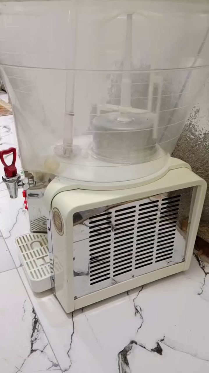 السلام عليكم براد عصير موسم واحد مستعمل للبيع السعر 350 عنوان بغداد مدينة الصدر


**إذا كنت صاحب هذا الإعلان وتريد حذفه لأي سبب، رجاءا أرسل رسالة إلى الدعم الفني**