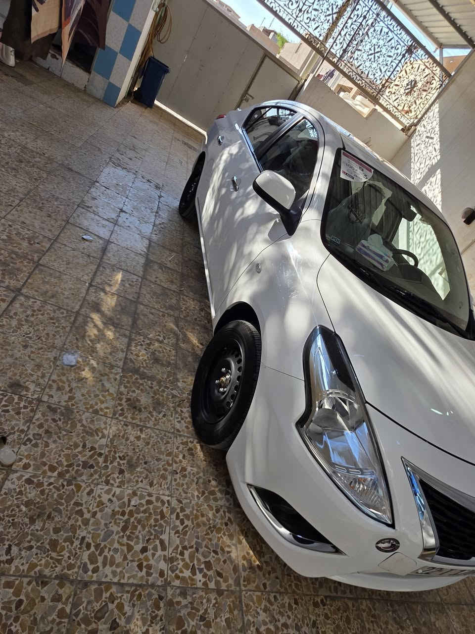 نيسان صني هندي مديل 2025 اربيل ماشي 17 سياره كفاله ما عده رصعه بل باب السدر جوه ورصعه بل جاملغ الامامي الأيمن فقط سياره جديده حيل البصره المعقل السعر 130 وبيه مجال  ***********// ***********
