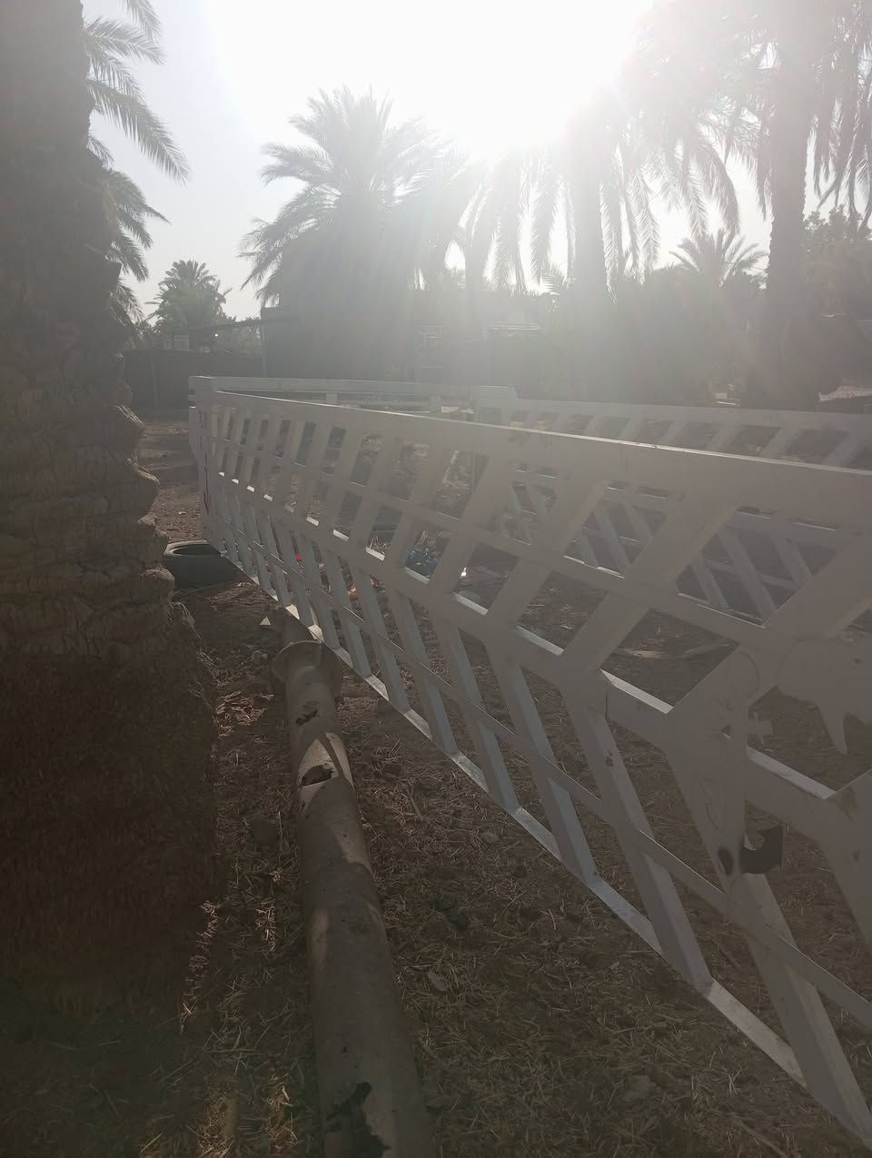 السلام عليكم محجر للبيع طوله سته وربع***********
