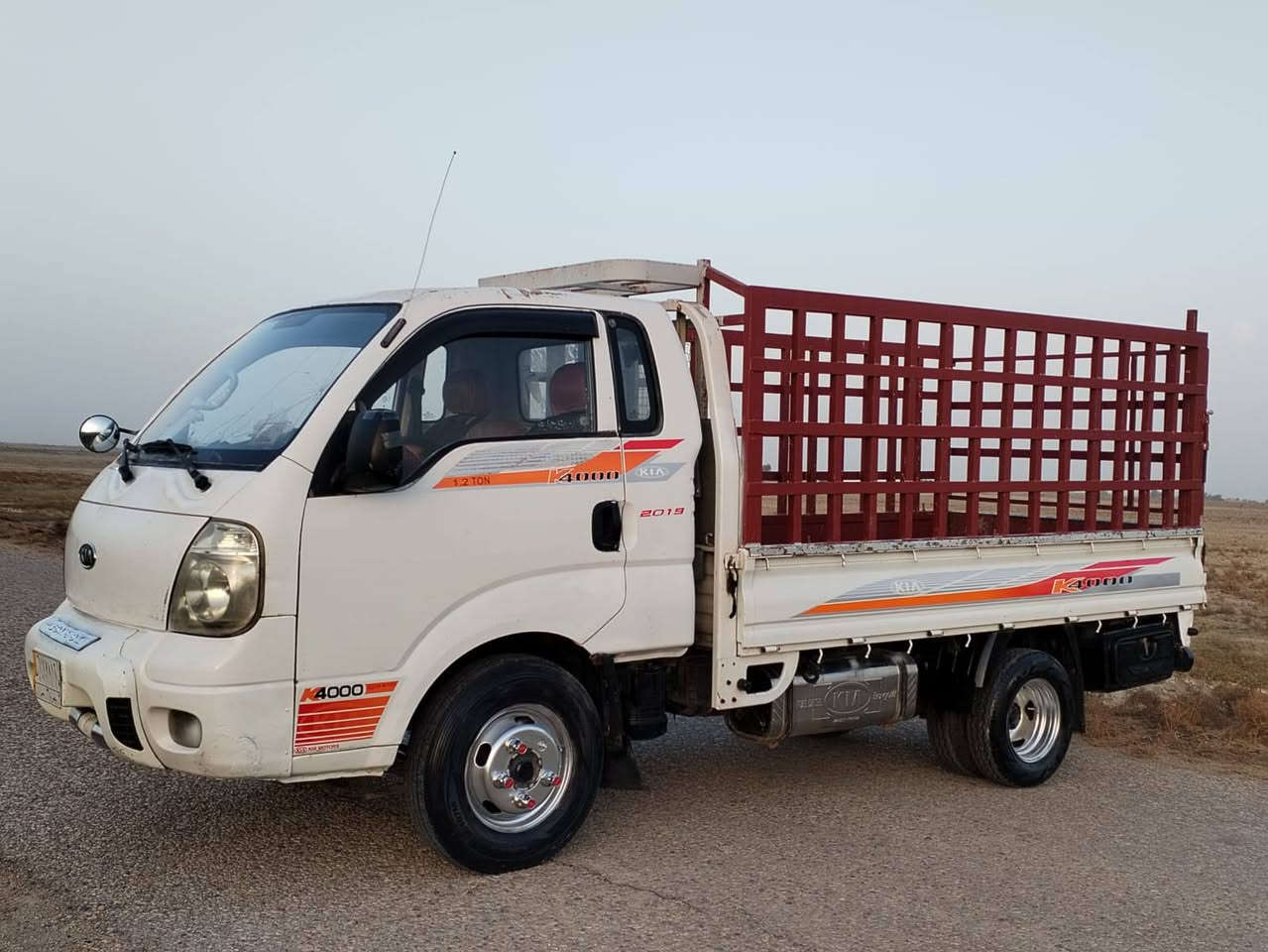 السلام عليكم
كيه فحل 2012 كفاله عامه تخم تاير حداديه مكيه وكير مكفولات سياره جديده سعرها 100 وبيها مجال 
ناصريه مركز حي  الفداء 
الشراي يتصل 
***********
