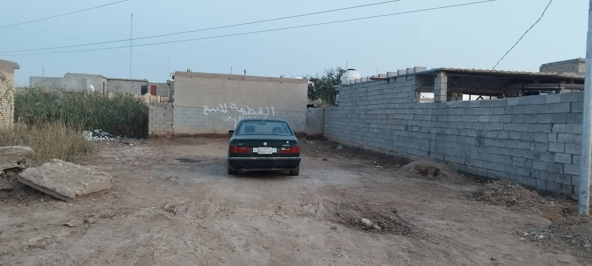 قطعة ارض للبيع المساحه 200 متر وره حسينية محمد داود حواس تبعد عن الشارع تقريبن 400 متر ثالث شارع سعر 15 بيه مجال رقم الهاتف
***********
