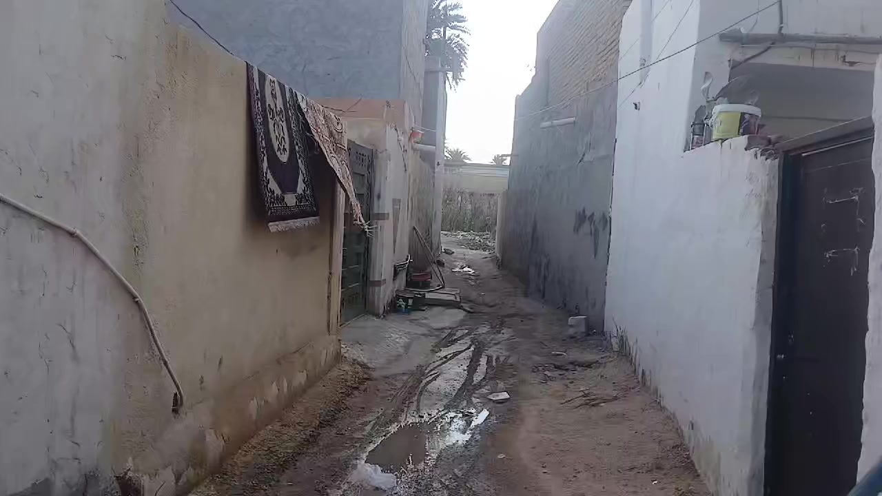 يالله.....
بيت مساحه 140م سند 25 تحويل مباشر بأسم المشتري 
العنوان طويريج...منطقه الصكبانيه يبعد عن المدرسه 100م للاستفسار.....***********السعر 17 مليون مع مجال بسيط)
